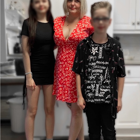 Brand new Lulus dress.  Size large.  Worn once. - Picture 4 of 4